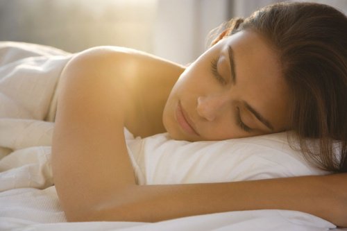 Dormitul în pielea goală: 7 beneficii