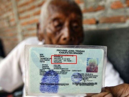 Bărbatul de 145 de ani cu certificatul de naștere