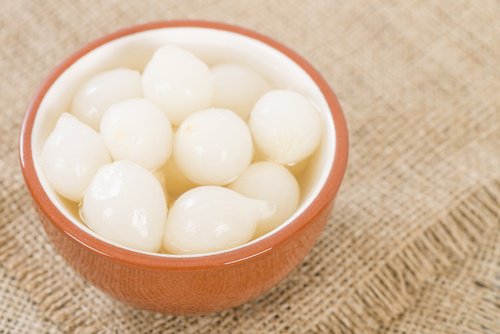 Ceapă albă ca ingredient într-un tratament pentru bătături