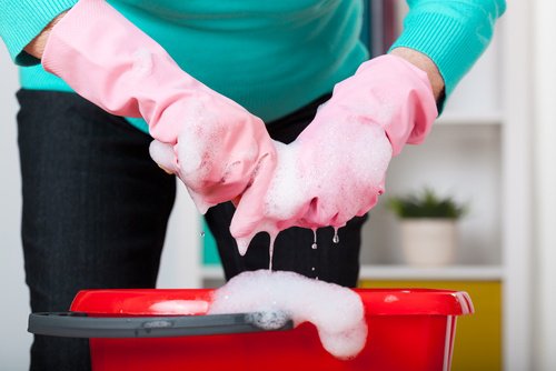 Housework Subordinate Privileged Hainele intrate la apă: 5 remedii eficiente - Doza de Sănătate