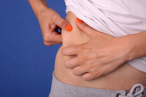 grasimea-abdominala Grăsimea abdominală este o problemă pentru multe persoane