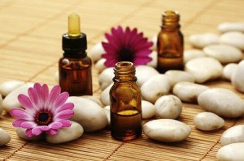 Remedii naturale pentru spasmele musculare precum aromaterapia