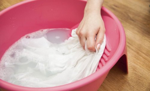 Silicatul de sodiu albește prosoapele