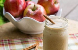 4 smoothie-uri cu mere pentru un abdomen mai plat
