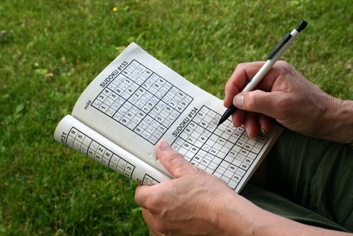 Exerciții care antrenează creierul precum sudoku