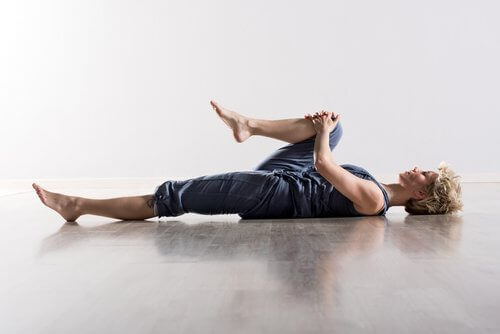 Exerciții de întindere pentru dureri de genunchi