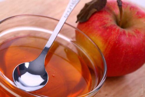 Oțetul de mere cu bicarbonat de sodiu reglează pH-ul