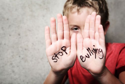 Răpusă de bullying, un fenomen care continuă să ia amploare