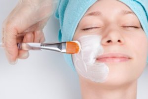 7 trucuri pentru a arăta bine fără machiaj