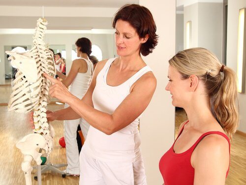 Coloana vertebrală are un rol important în corp