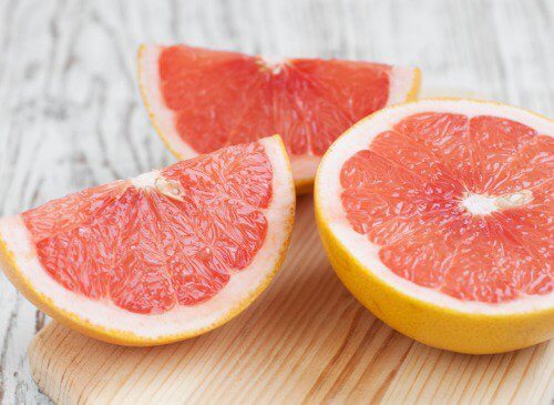 Fructe precum grepfrutul sunt benefice pentru ficatul tău