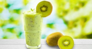5 smoothie-uri cu kiwi pe care merită să le încerci