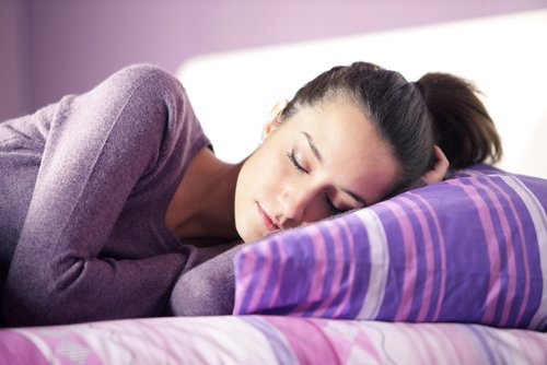 Denumirea științifică pentru vorbitul în somn este somnilocvie