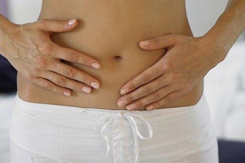 10 remedii naturiste pentru balonarea abdominală