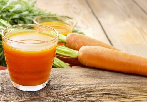 Suc de morcovi care elimină flegma