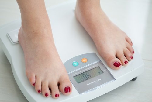 Simptome ale cancerului de colon precum scăderea bruscă în greutate