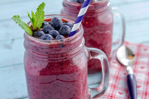 Un smoothie cu afine te ajută să slăbești