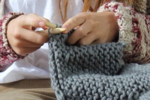 Beneficiile tricotatului – Terapia cu lână