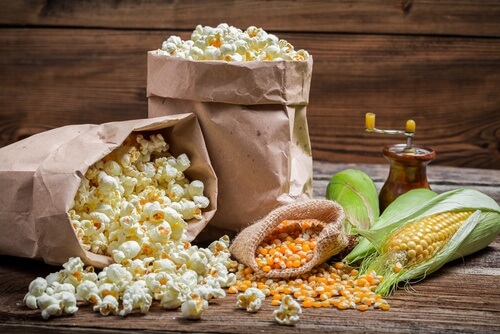 Alimente cancerigene precum popcornul din comerț sunt periculoase