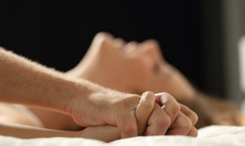 Dormitul în camere separate poate mări dorința sexuală