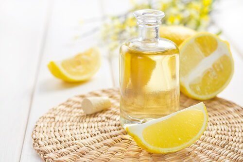 Nu ai nevoie de produse din comerț ca să îndepărtezi praful