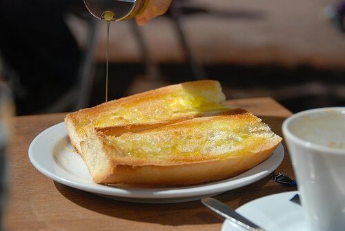 Ca să-ți protejezi sănătatea, servește o felie de pâine cu ulei de măsline