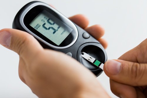 Printre altele, alcoolul poate modifica glicemia