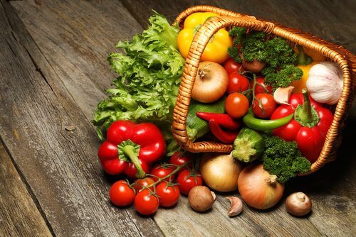 Printre alimentele alcaline întâlnim legumele