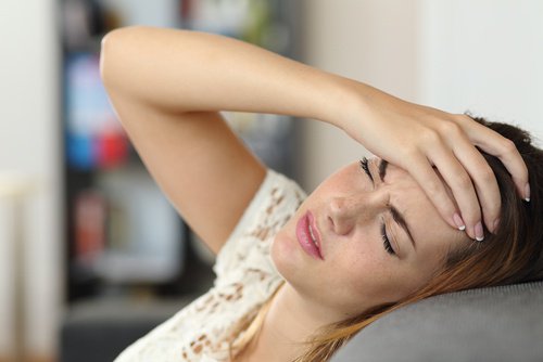Hipotensiunea provoacă dureri de cap