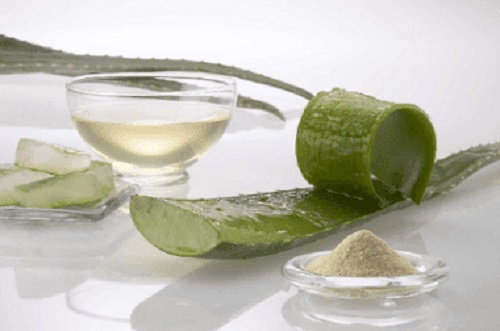 Tratament cu ragilă și aloe vera pentru întărirea părului