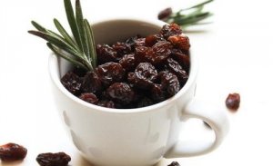 6 motive pentru a consuma stafide dimineața