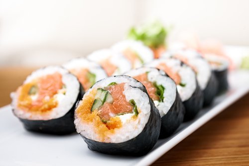 Evită consumul de sushi dacă ții cură de slăbire