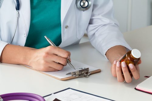 Antibioticele trebuie prescrise de medic
