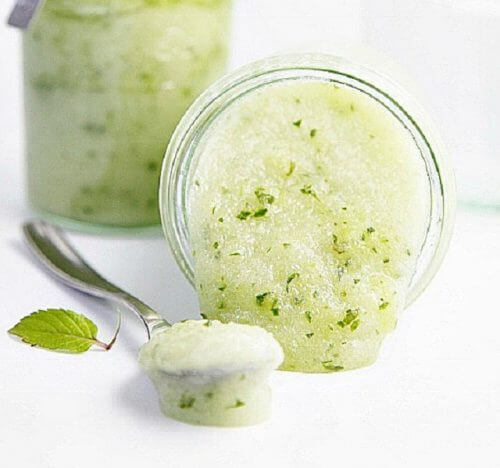 Castravetele cu miere este unul dintre cele mai bune tratamente exfoliante