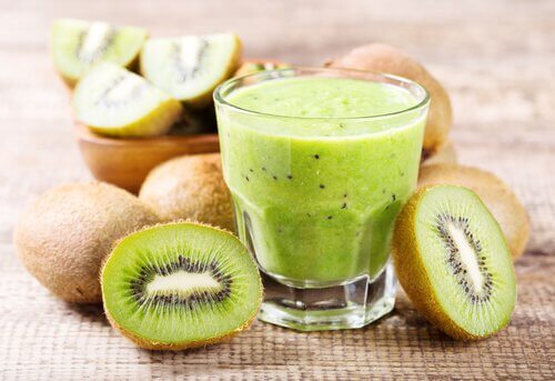 Puțin kiwi te ajută să eviți constipația