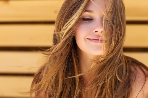 Creșterea părului – 3 moduri de a o stimula
