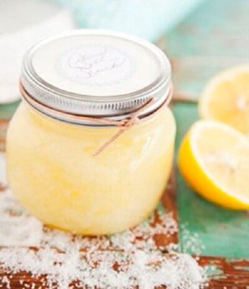Poți prepara un deodorant cu citrice și sare de mare