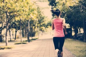5 trucuri pentru a te menține în formă când nu ai timp