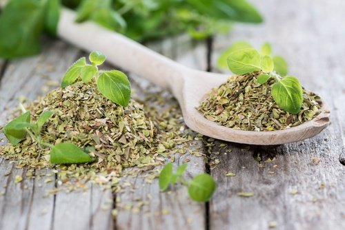 Oregano pe lista de alimente care reglează nivelul de sodiu din organism