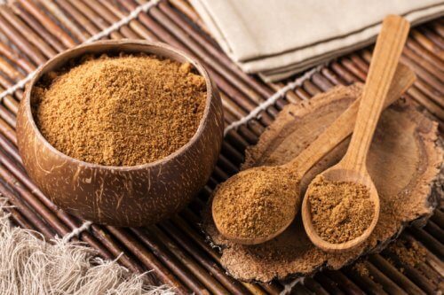 Zahărul de cocos este unul dintre acei îndulcitori naturali recomandați