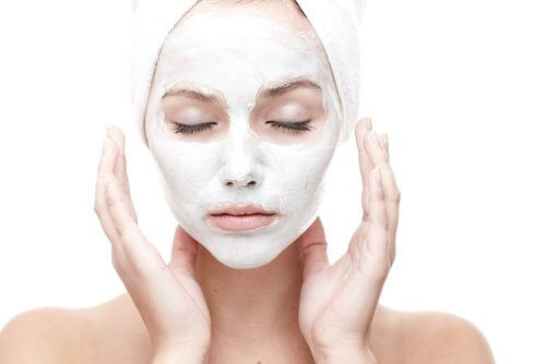 Cum să vă întindeți pielea lăsată - în mod natural - CosmeticLine.