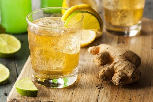 Băuturi care te ajută să slăbești cu ingrediente ca ghimbirul