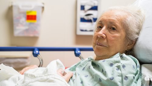 Escarele de decubit afectează mulți vârstnici care stau la pat