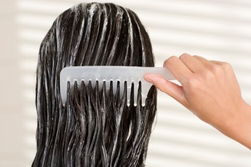 Îngrijirea părului cu folii de aluminiu nu necesită mulți bani