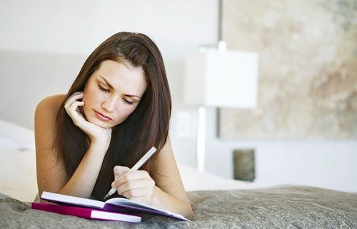 Scrierea într-un jurnal ajută la ameliorarea anxietății