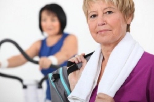 Obiceiurile sănătoase ajută la ameliorarea simptomelor menopauzei