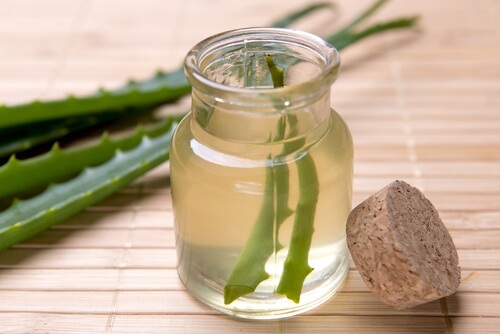 Multe remedii naturiste pentru psoriazis includ aloe vera