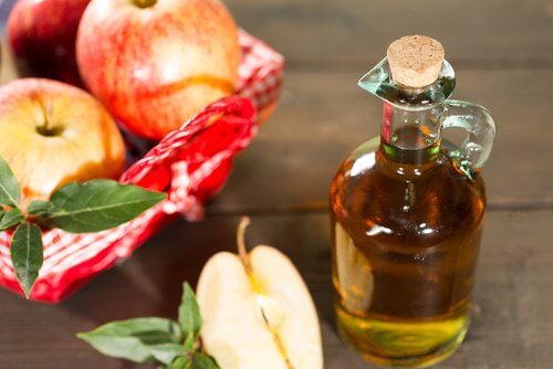 Remedii pentru ciupercile pielii cu ingrediente ecologice ca oțetul