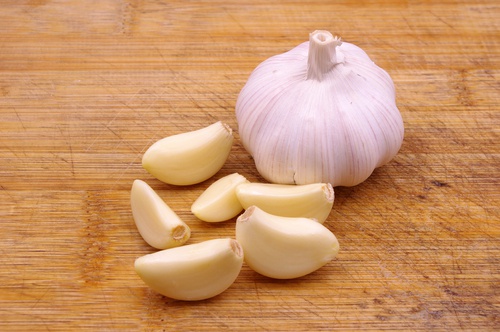 Remedii pentru ciupercile pielii ce folosesc usturoiul