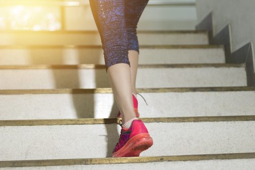 Urcatul scărilor te ajută să arzi rapid 100 de calorii